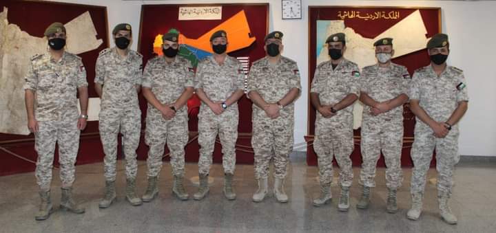تهنئة باسم مدير عام المركز الجغرافي و اسم العاملين به بمناسبة صدور الارادة الملكية السامية بترفيع عدد من مرتب مديرية المساحة